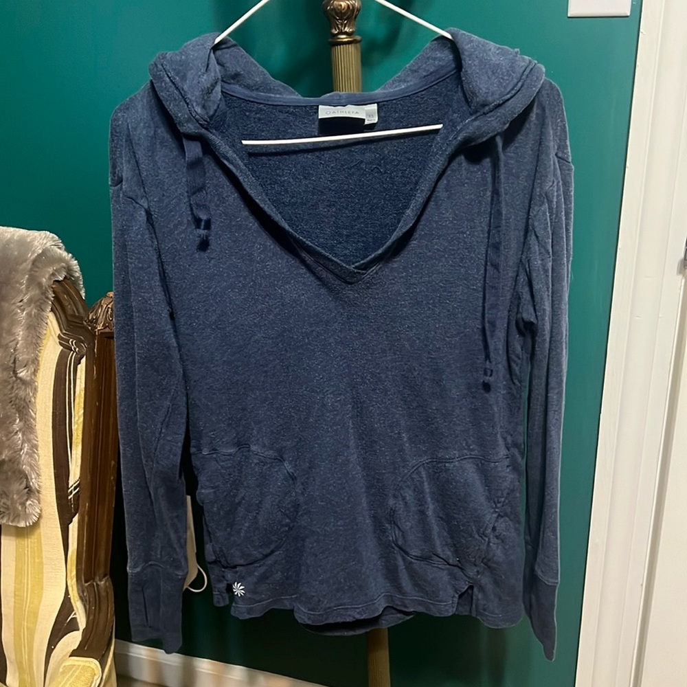 Athleta pullover with hood